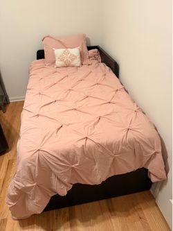 IKEA Flekke Daybed - lightly used