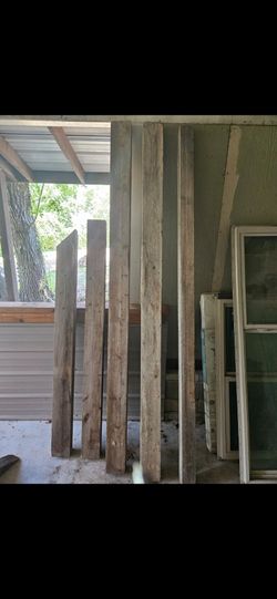 Cedar beams and planks - different sizes.