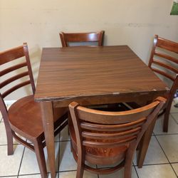 Table + 4 Chairs 