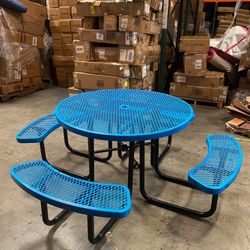 New Heavy-Duty Commerical Grade Outdoor Picnic Table with Umbrella Hole