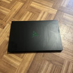 Razer Blade 15 Advanced Gaming Laptop 2020: Intel Core i7-10875H 8-Core, NVIDIA GeForce RTX 2070 Super Max-Q, 15.6” FHD 300Hz, 16GB RAM, 512GB SSD, CN