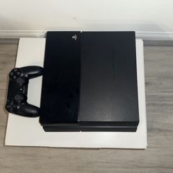 Sony Playstation 3 W/ 1 Controller, All Cables