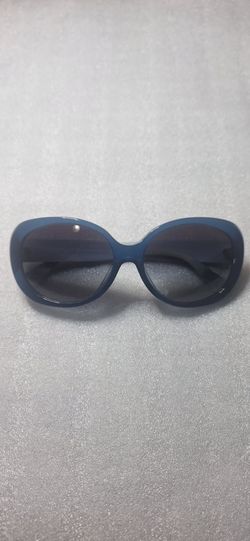 Coach Victoria Oval Sunglasses (Model HC8002).