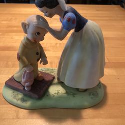 SNOW WHITE WITH DOPEY