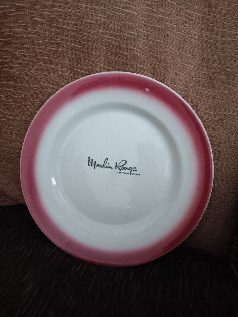 Moulin Rouge Dinner Plate