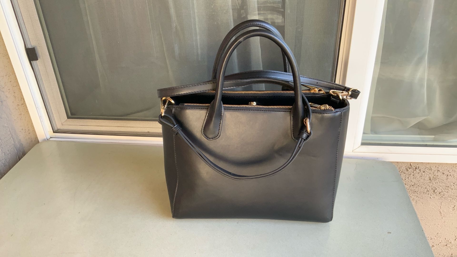 Brand Ne Handbag 