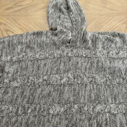 Garage  Fringe Hem  Womens Gray Cable Knit Sleeveless Poncho hoodie size small 