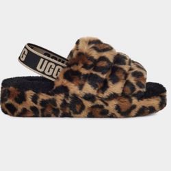 UGG SIZE 8 New Original 