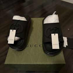 Gucci Platform Interlocking slide