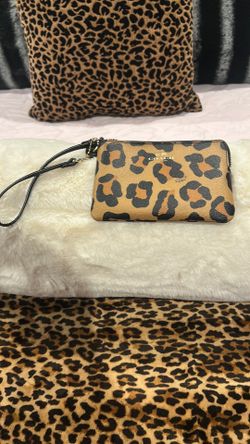 Used leopard coach wristlet!