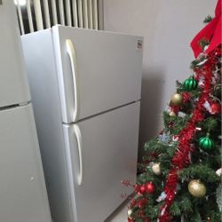 Frigidaire Top Freezer / Refrigerator