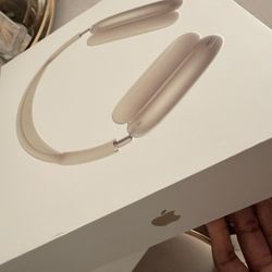 Silver AirPod Max - Never Used