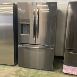 Frigidaire Black Stainless Steel Refrigerator T L