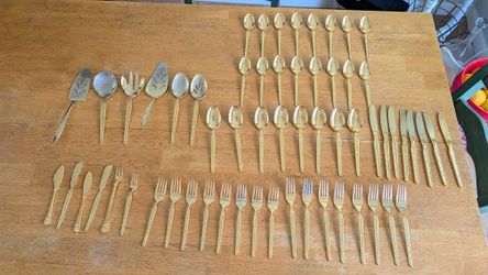 Gold Flatware Set (60 Pieces)