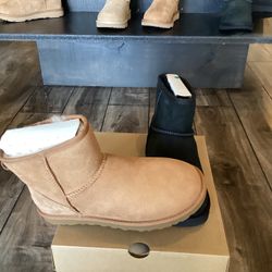 Uggs Big Kids Classic Size 13 Through Six