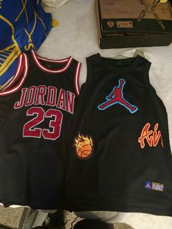 2 Jordan Jersey Both Size Medium Youth