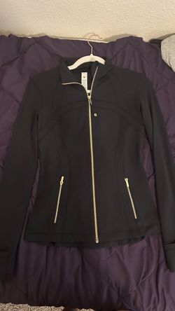 Lululemon Define black jacket with gold zipper, Size 6
