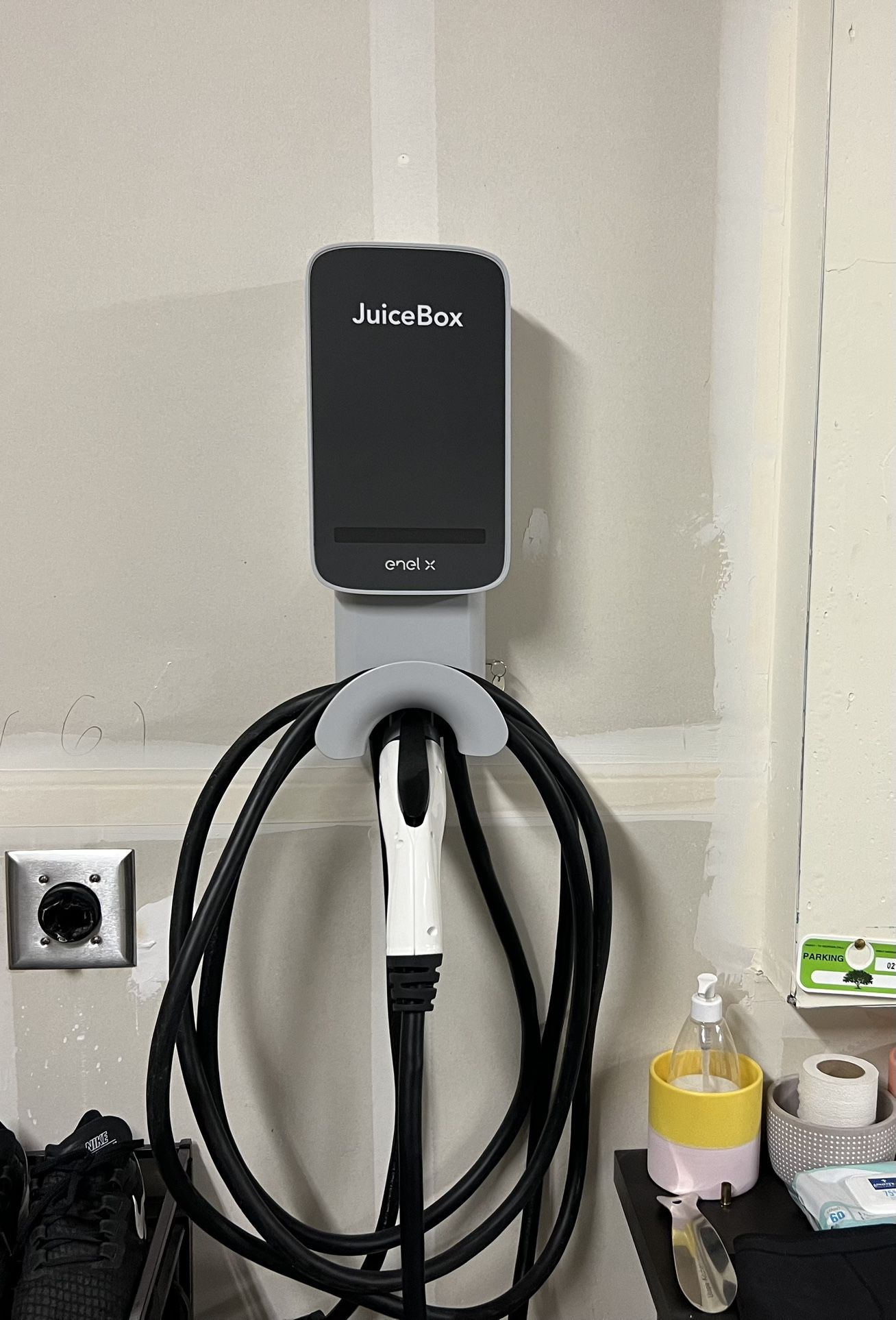 Juicebox EV Charger (requires Repair Or For Parts)