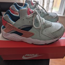 Youth Nike Huarache 