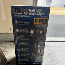 Brand New Tripod jobsite Lights 