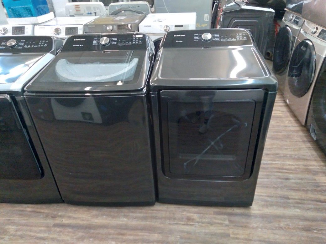 New Samsung Topload Washer And Gas Dryer Set 