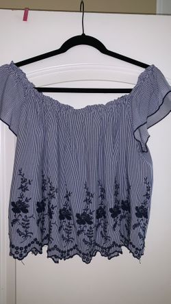 Off the shoulder top L-Xl