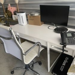 Desk And Chair 