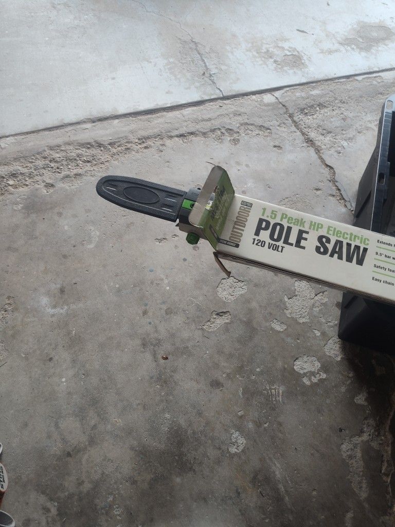 Electric Pole Saw 1.5 Peak HP 120 Volt $20.