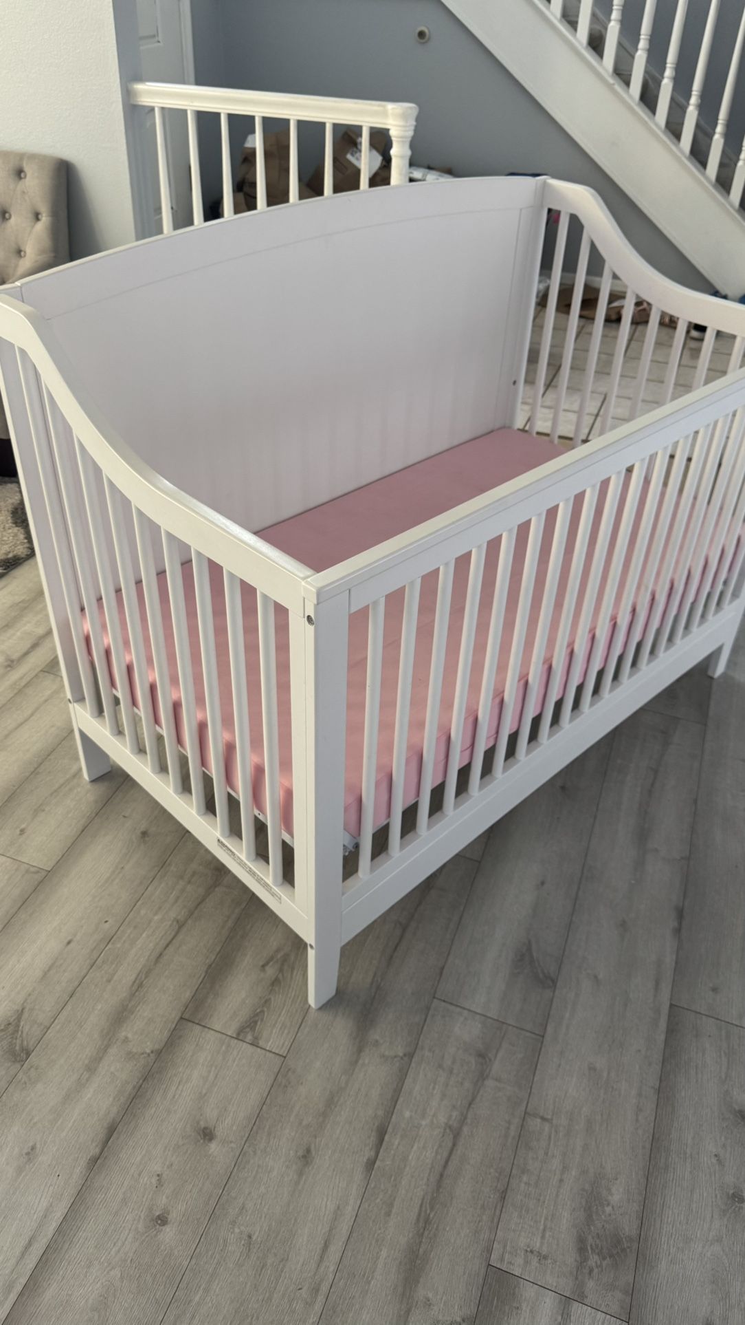 White Baby Crib with Mattress – Like New!