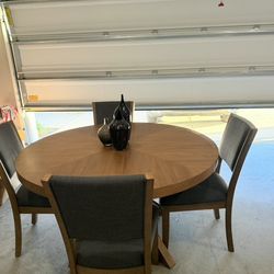 Dinning Table 4 Chairs