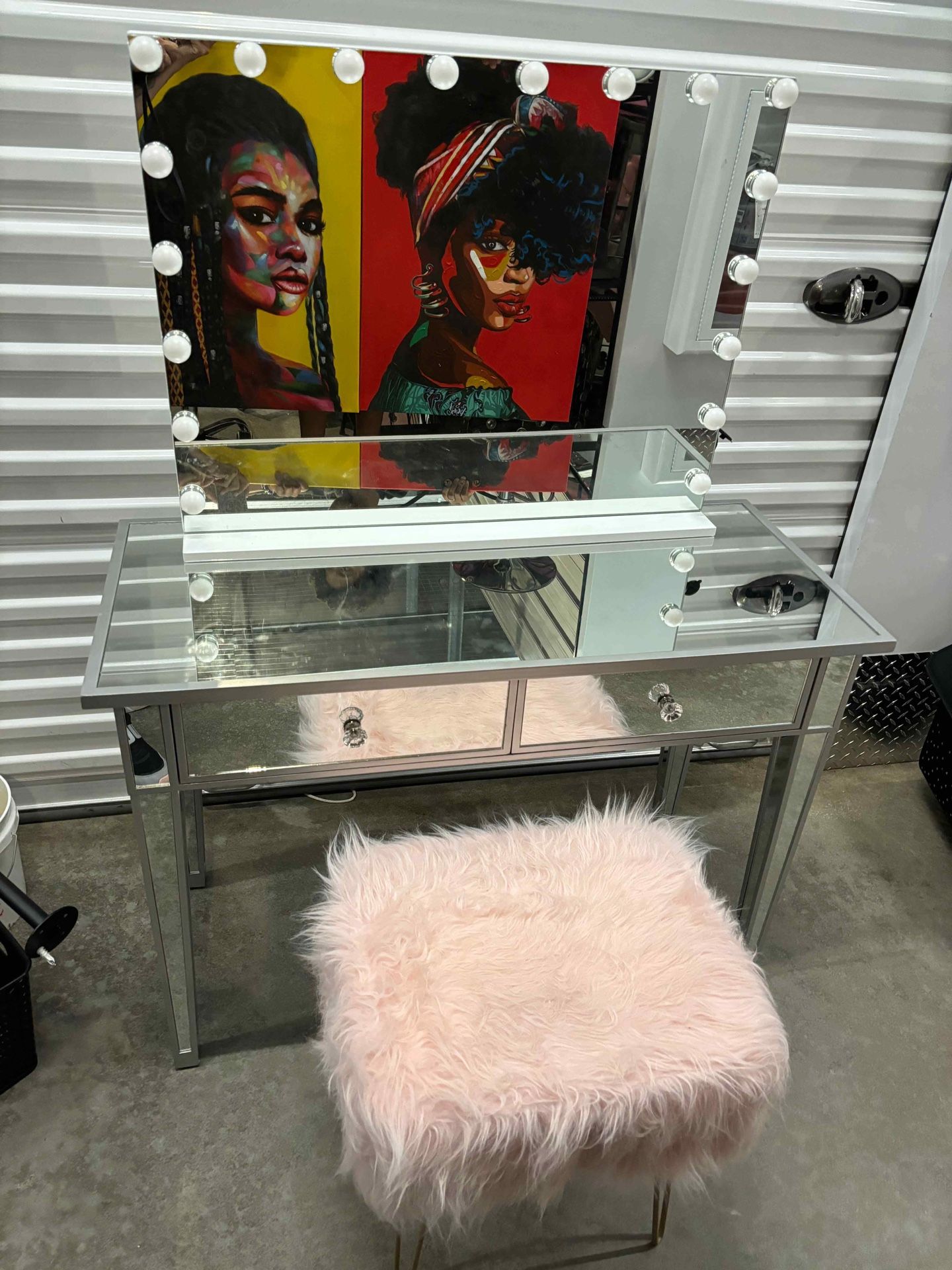 Make Up Vanity Station