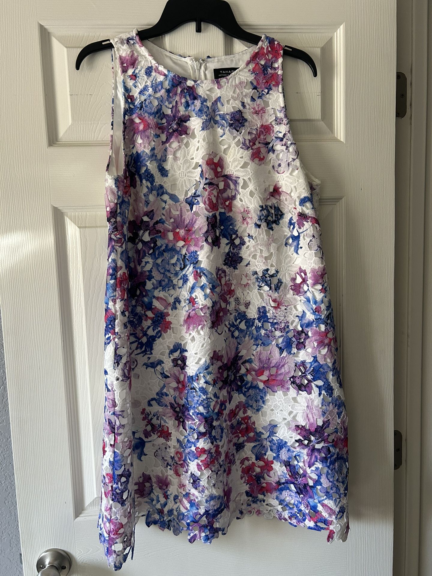 Tahari Size 12 Dress