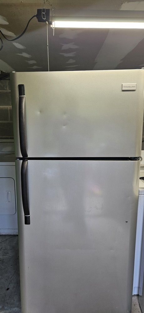 Frigidaire  Refrigerator 