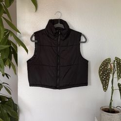 Cropped Puffer Vest