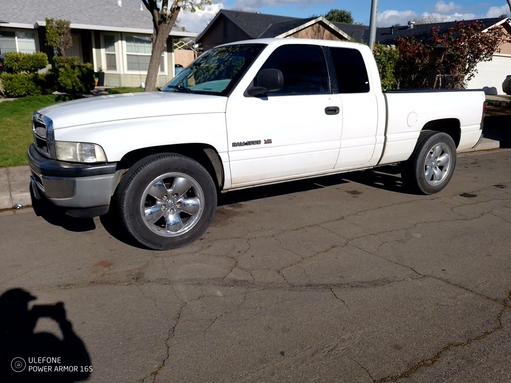 2000 Dodge Ram