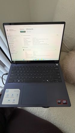 Dell Inspirion 14” 2 in 1 - Excellent Condition