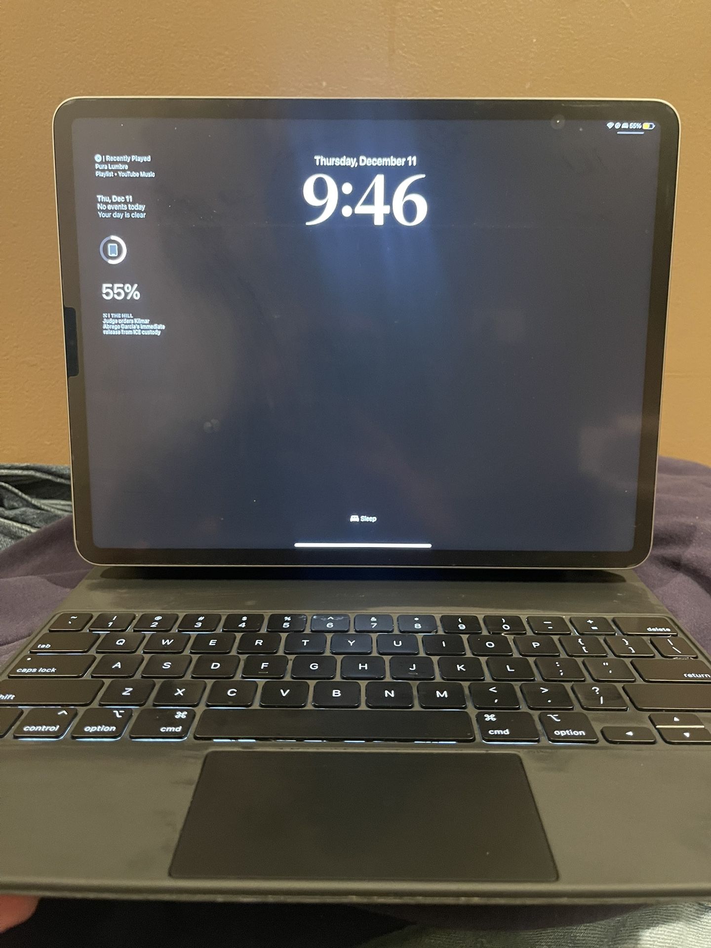 iPad Pro 12.9” M2 (6th Gen, 128GB) + Magic Keyboard – Like New – $850