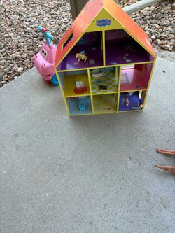 Kids pepa pig doll house