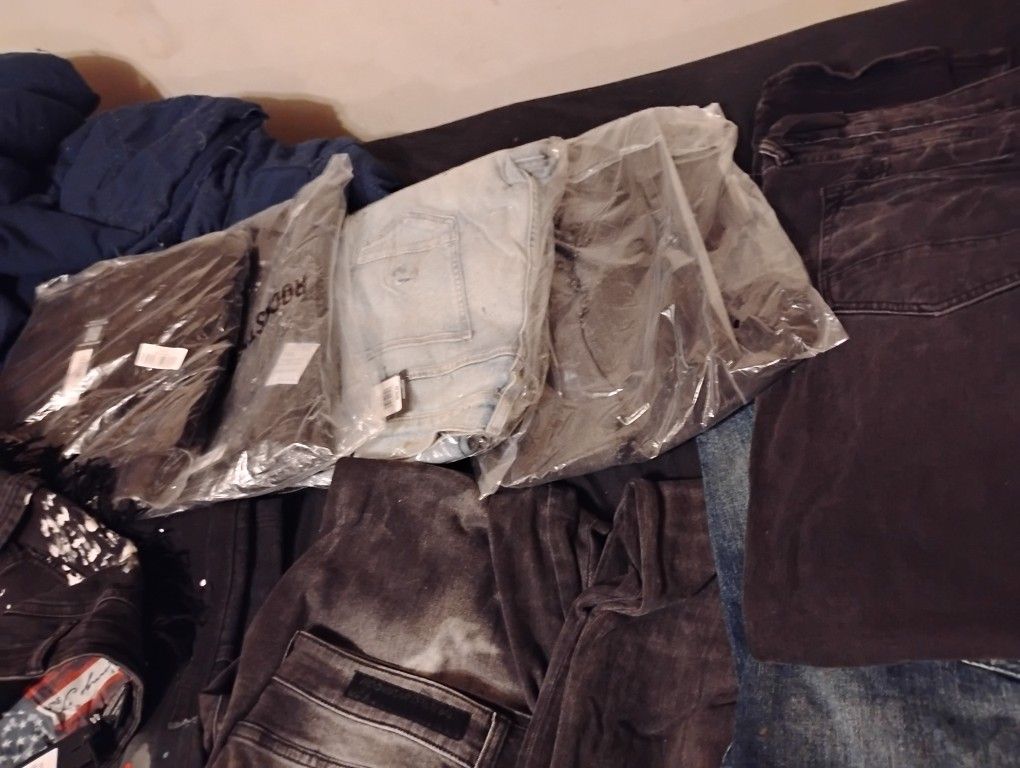 11(Eleven) New Pairs Of Men's Designer Jeans Size 44