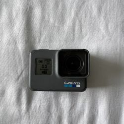 GoPro HERO6 Action Camera - Black + Tripod