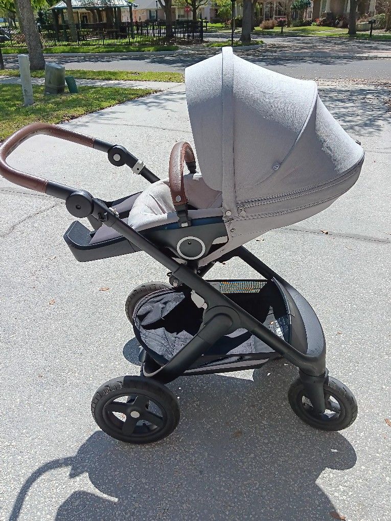 Stokke Xplory Stroller and Carseat