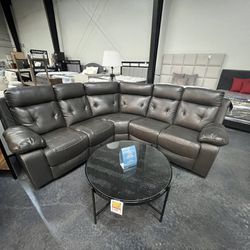 Manual Reclining Sectional