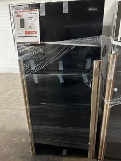 Frigidaire FFHT1814WB Refrigerator