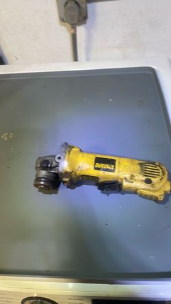 Dewalt 4-1/2” angle grinder