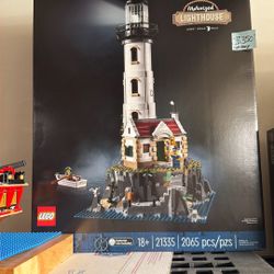 Lego Motorized Lighthouse Set