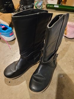 Girl size 1 boot, black