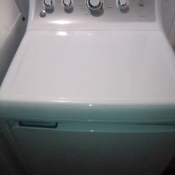 Free Delivery And Set Up Beautiful GE Electric Dryer All In New Condition