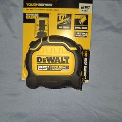 Dewalt Tape Measure 