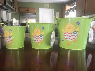 Metal Easter Bucket Set