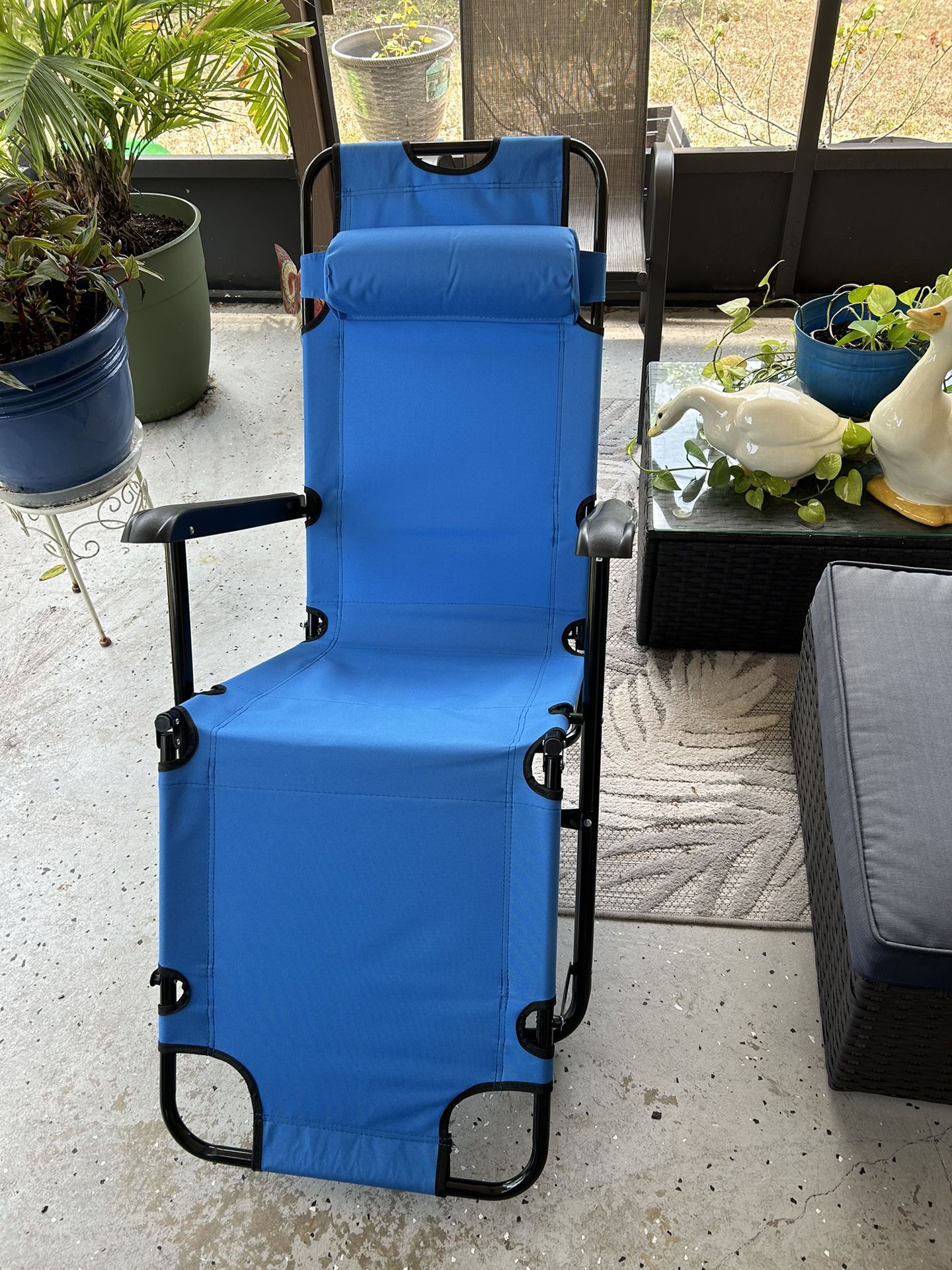 Blue Folding Chaise Chair